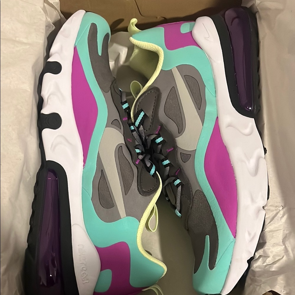 Nike Air Max 270 React